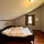 Leilighet Cozy Top-floor With Fireplace And Sauna