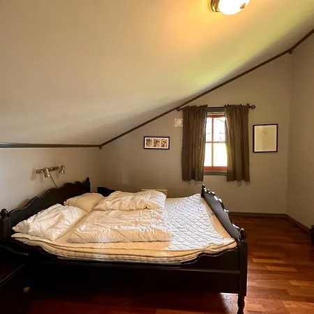 شقة Cozy Top-floor With Fireplace And Sauna