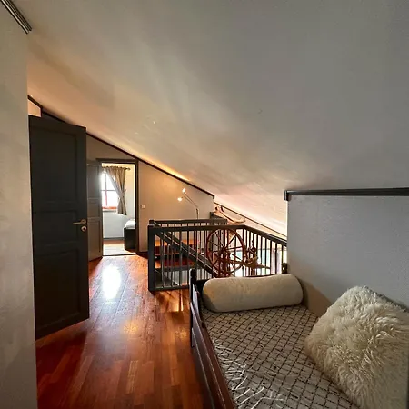 Cozy Top-floor With Fireplace And Sauna شقة