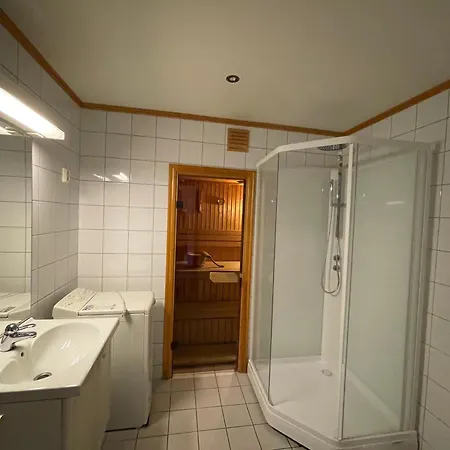 Cozy Top-floor With Fireplace And Sauna شقة *