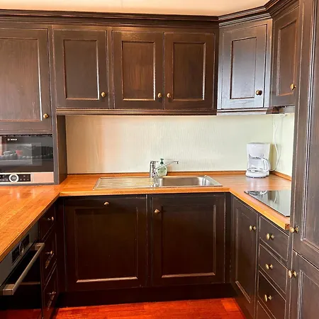 アパート Cozy Top-floor With Fireplace And Sauna *