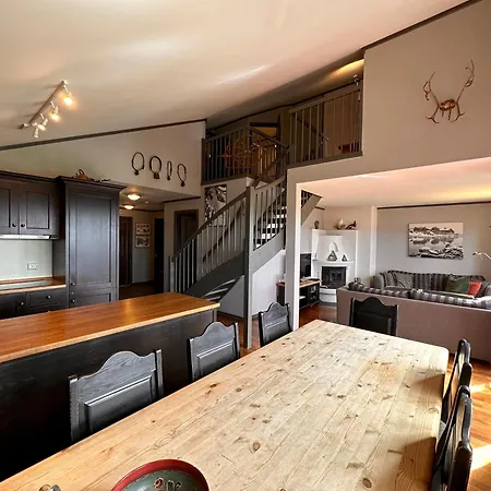 Cozy Top-floor With Fireplace And Sauna
