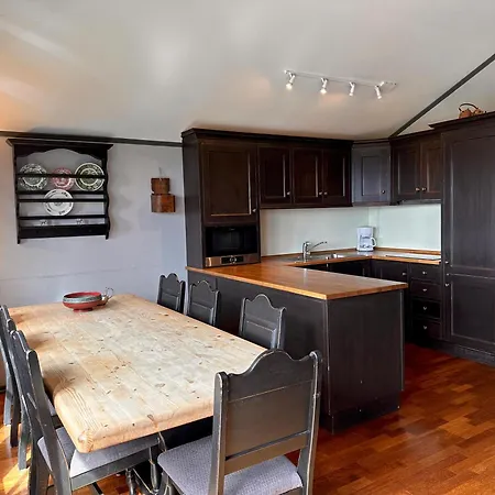 Cozy Top-floor With Fireplace And Sauna